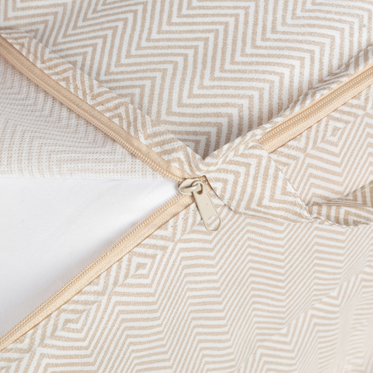 Nancy duvet storage bag