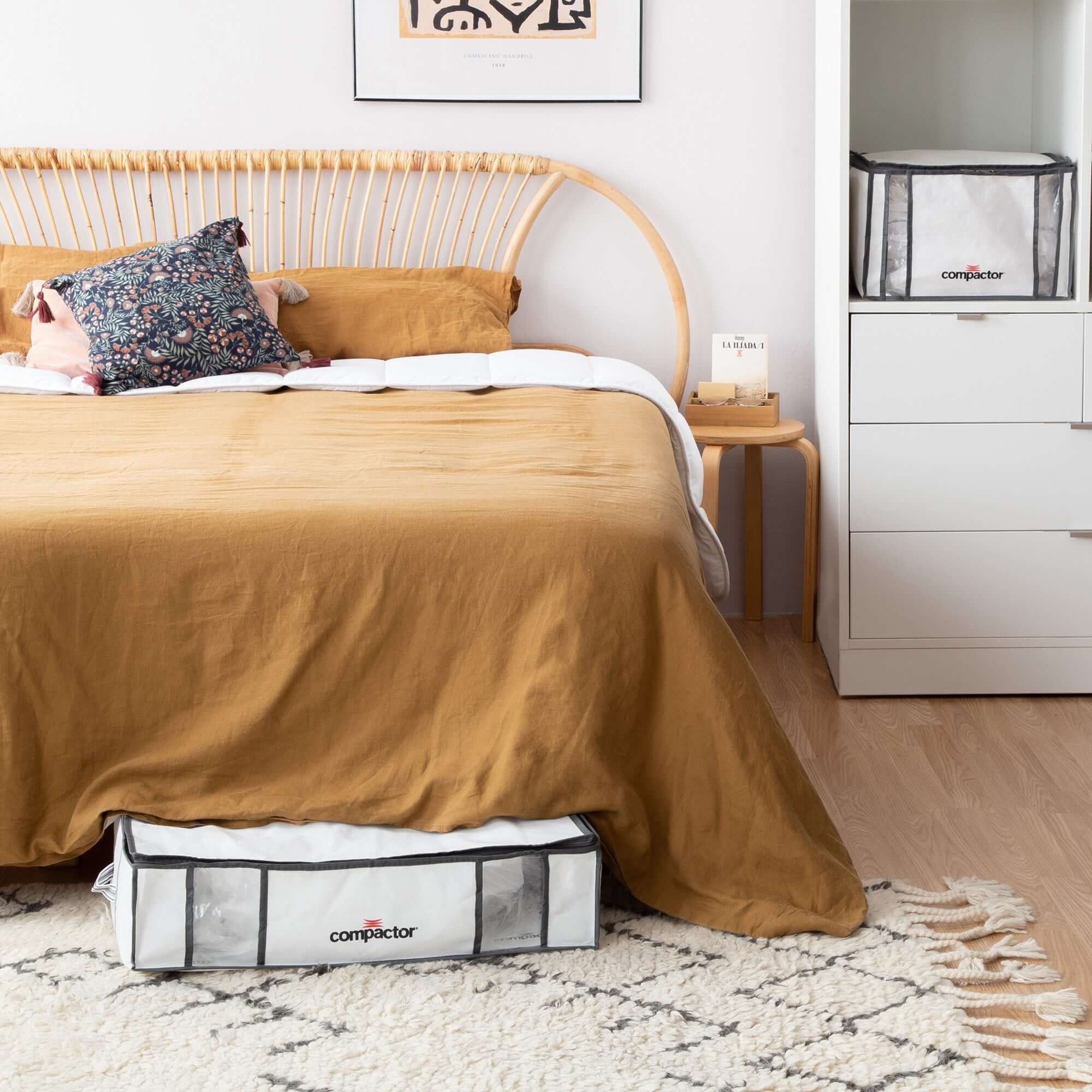 Pack couette 220x240 cm + une housse de rangement de rangement sous vide Life taille L