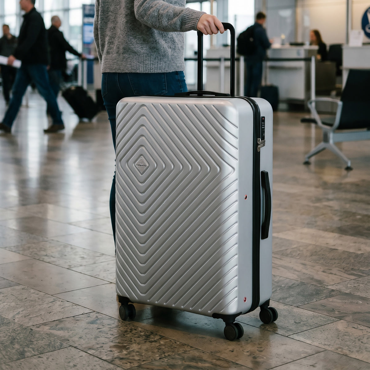 Stellar XL Space-Saving Suitcase