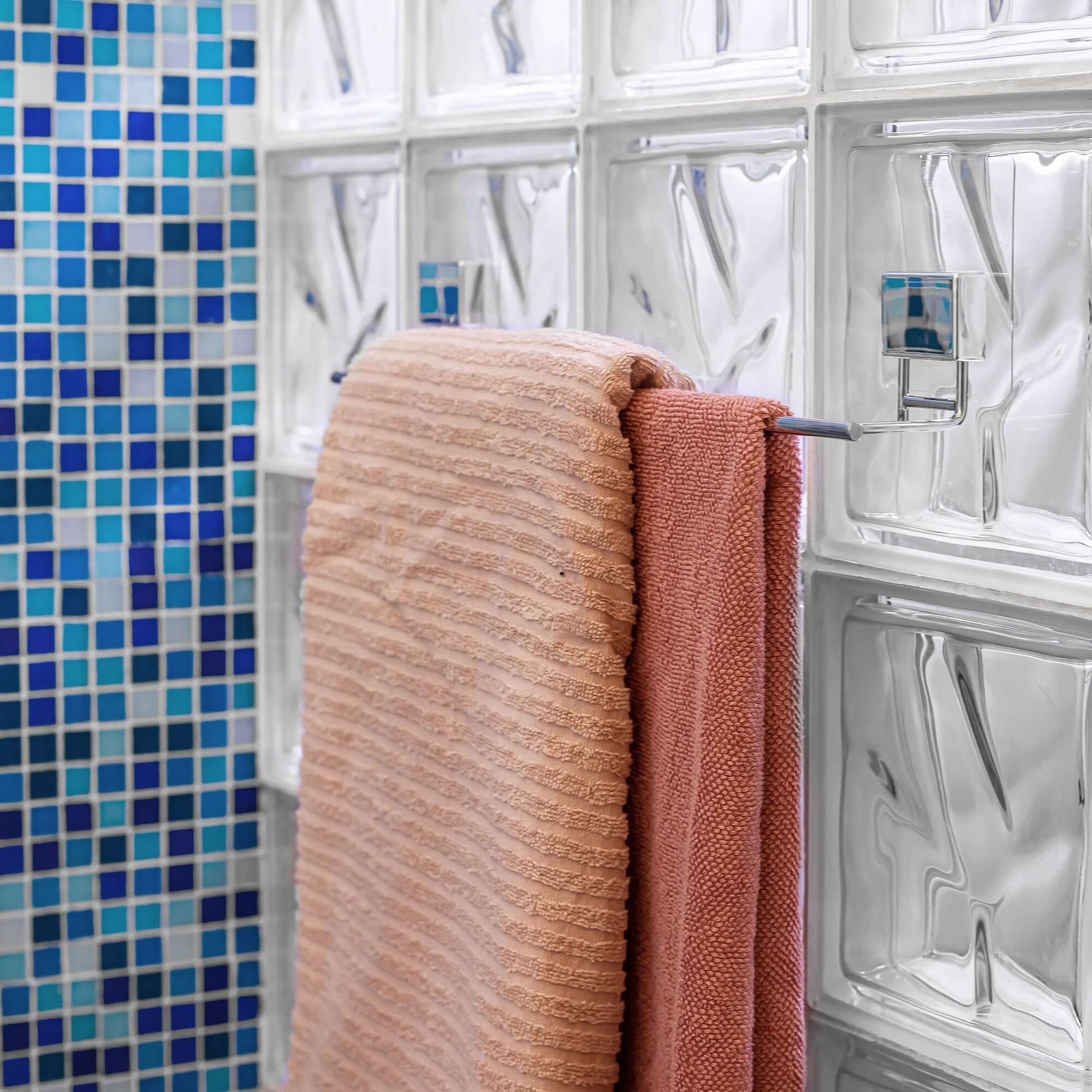 Toallero autoadhesivo de alta resistencia cromado Bestlock Magic