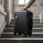 Space-saving cabin suitcase